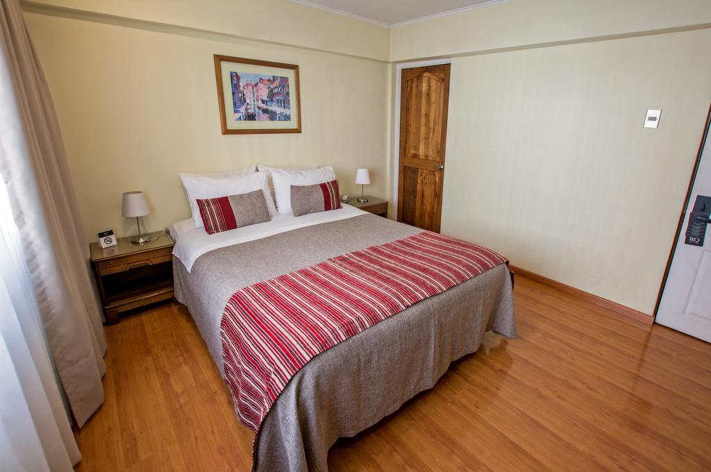 Hotel Dacarlo Santiago Phòng bức ảnh