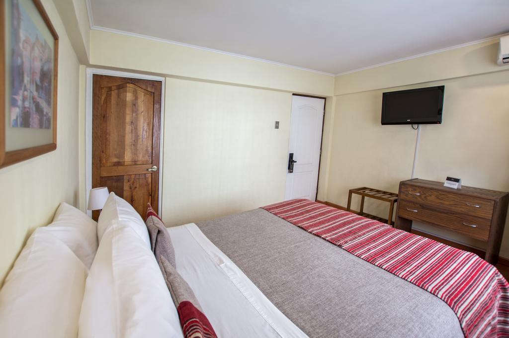 Hotel Dacarlo Santiago Phòng bức ảnh